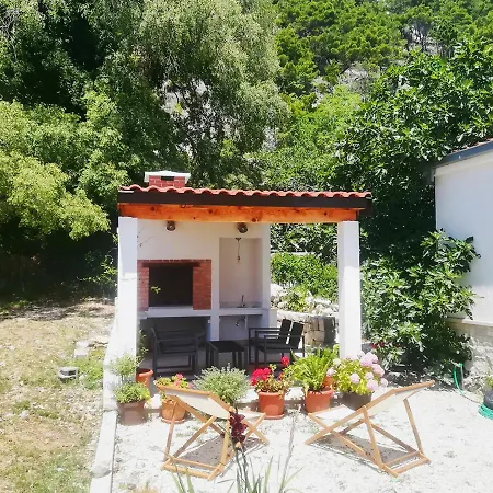 Holiday home Sarmantna Kamena Kuca