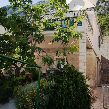 Sarmantna Kamena Kuca Omiš