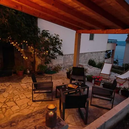 Ferienhaus Sarmantna Kamena Kuca Omiš